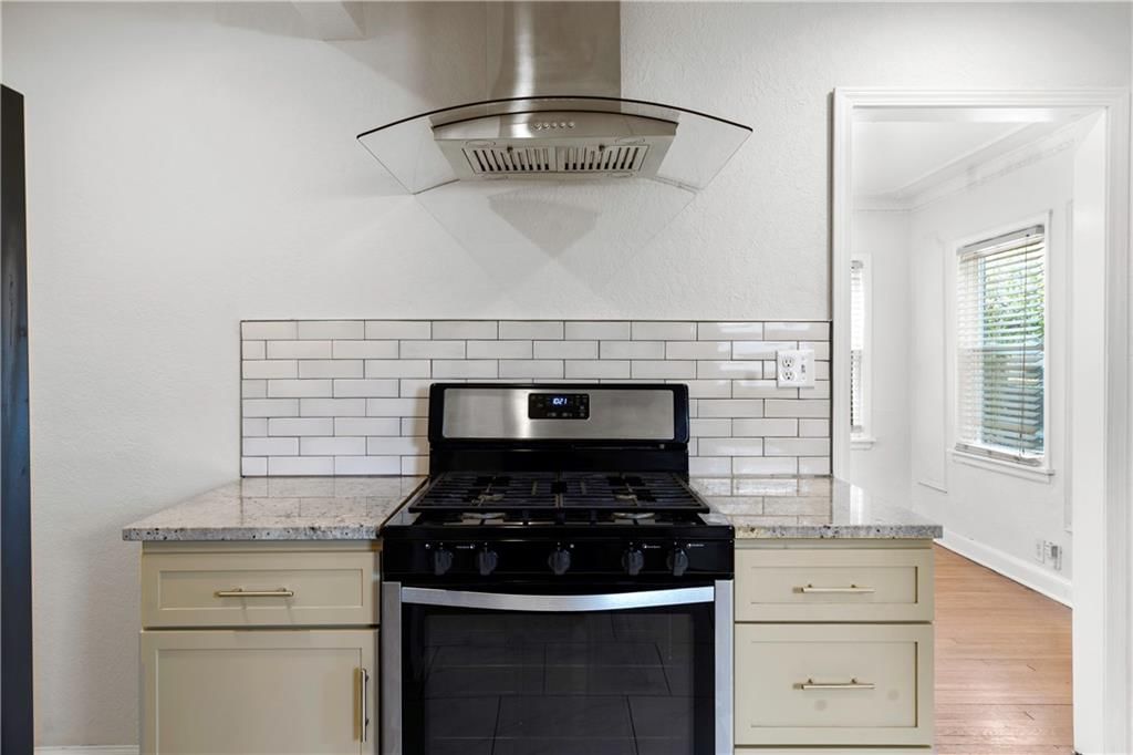 420 E 75th Street — photo 11