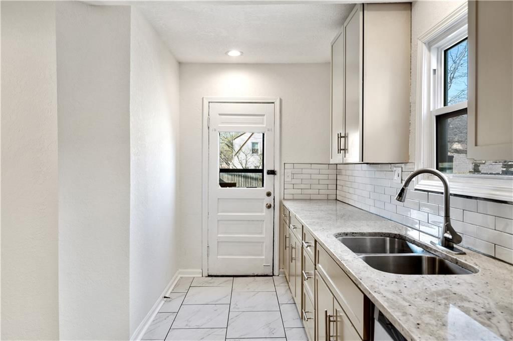 420 E 75th Street — photo 14