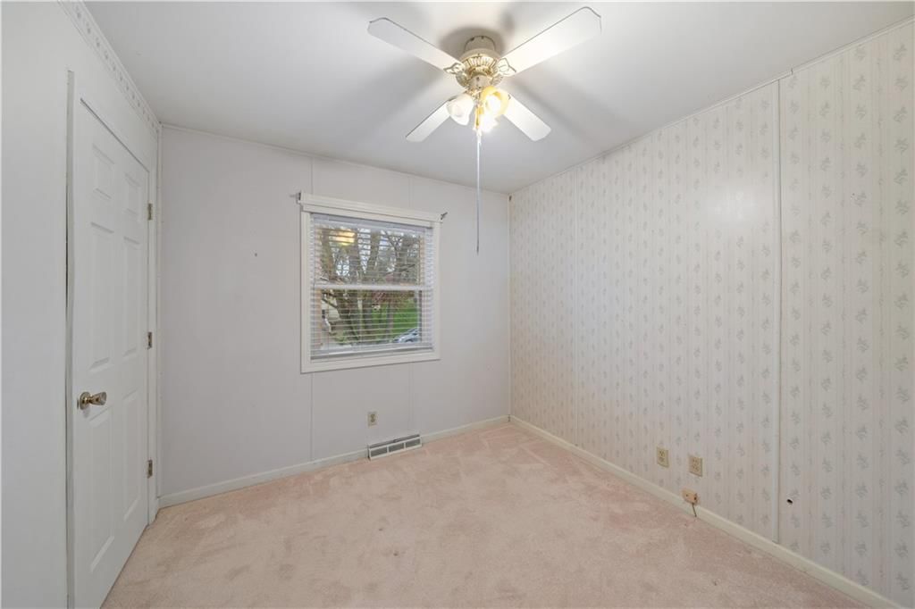 213 SW Yost Avenue — photo 16