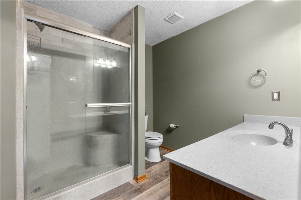 100 NE Brookwood Drive — photo 14