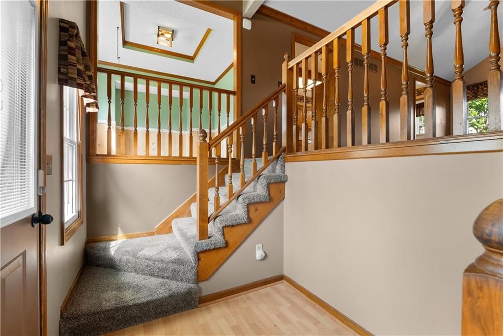 100 NE Brookwood Drive — photo 3
