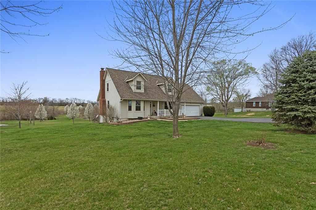 3608 S Sweeney Road — photo 2