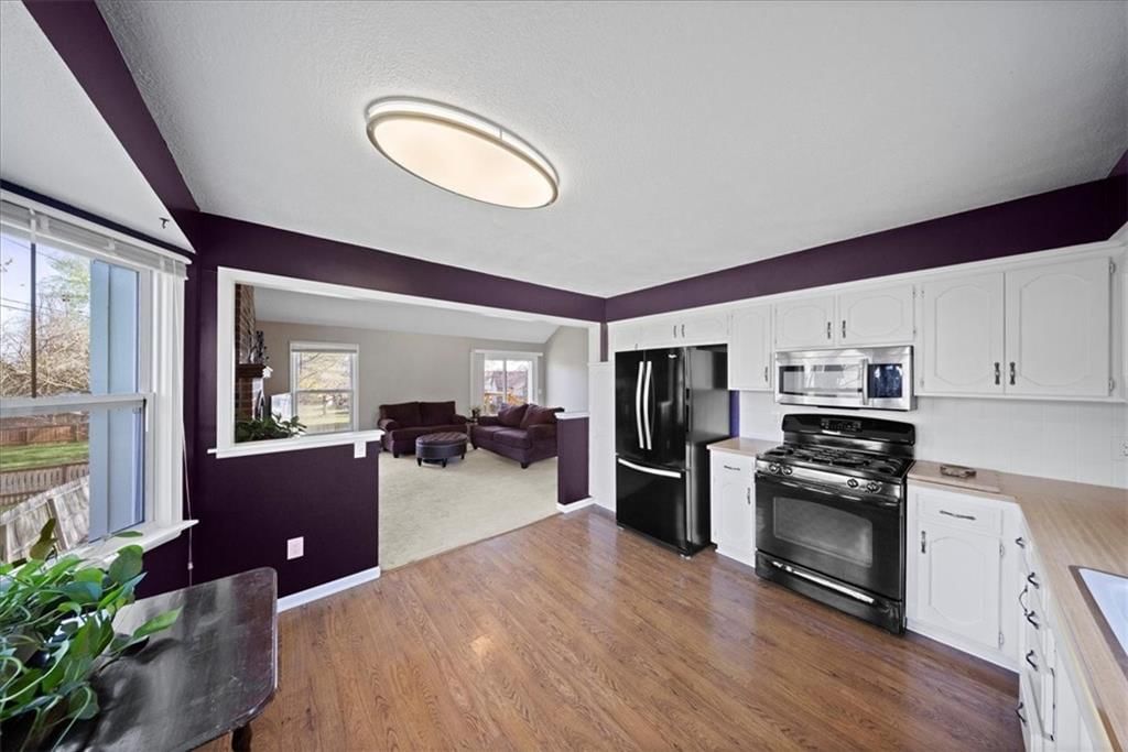 15901 W 154th Street — photo 8