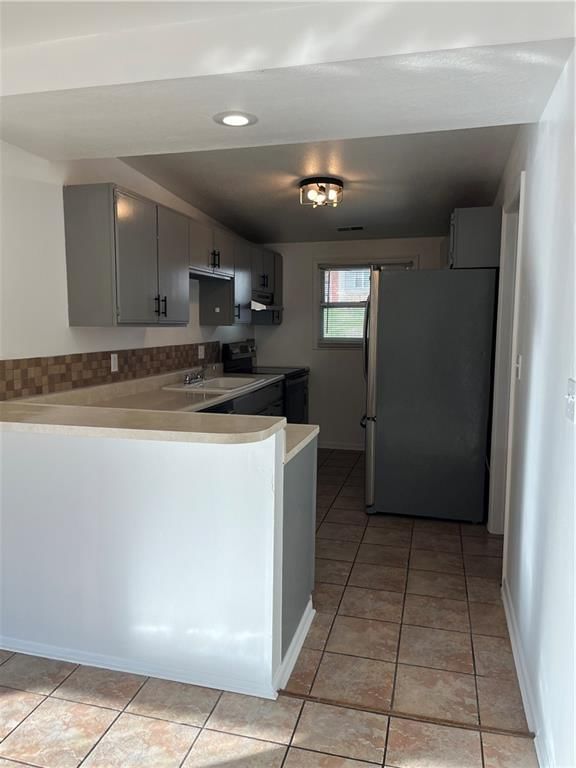 2405 NE 57th Terrace — photo 6