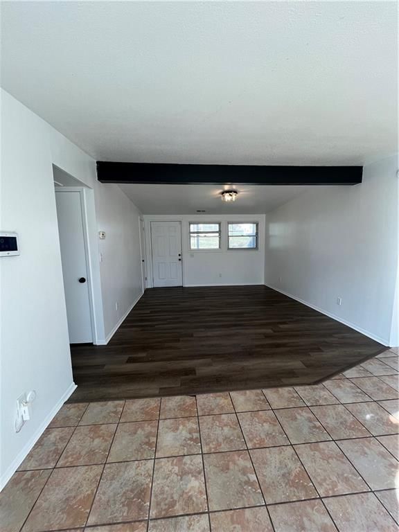 2405 NE 57th Terrace — photo 9