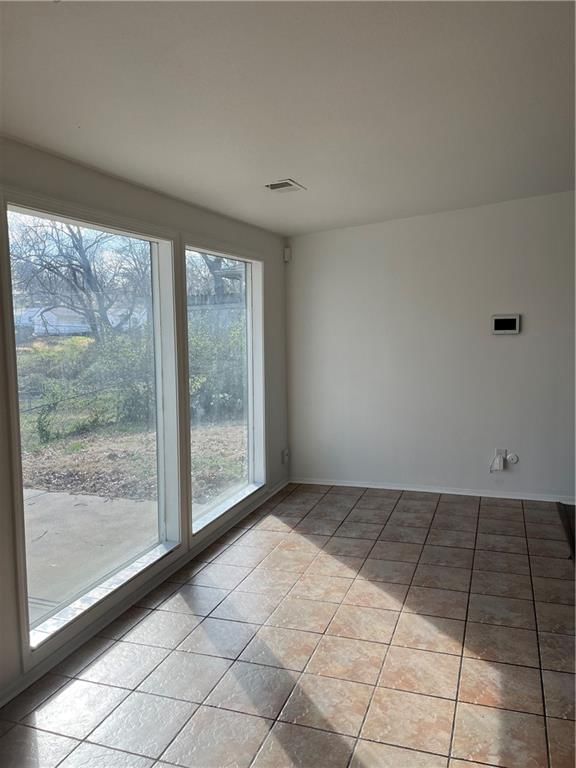 2405 NE 57th Terrace — photo 10