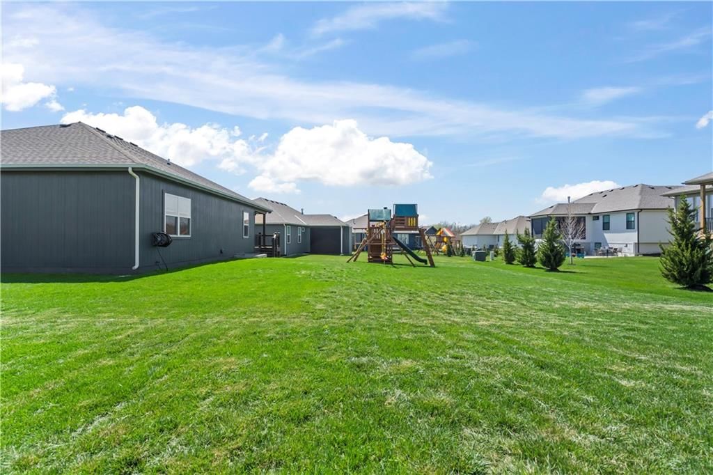 18904 Redbud Lane — photo 35