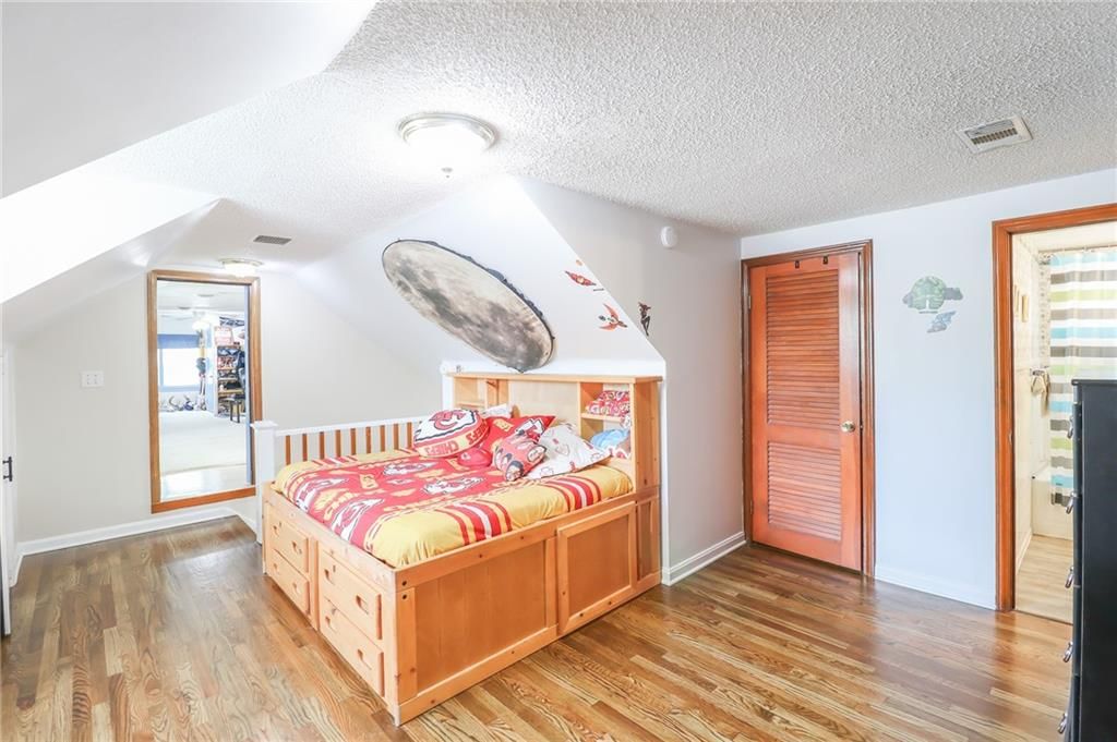 1605 S Market Street — photo 47