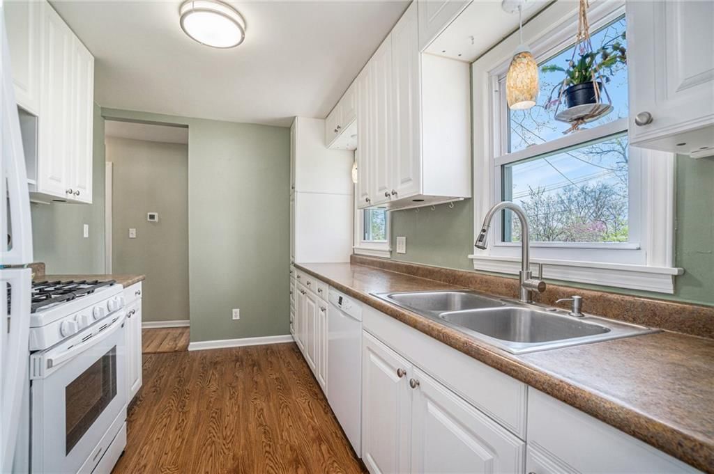 13508 Parker Avenue — photo 8