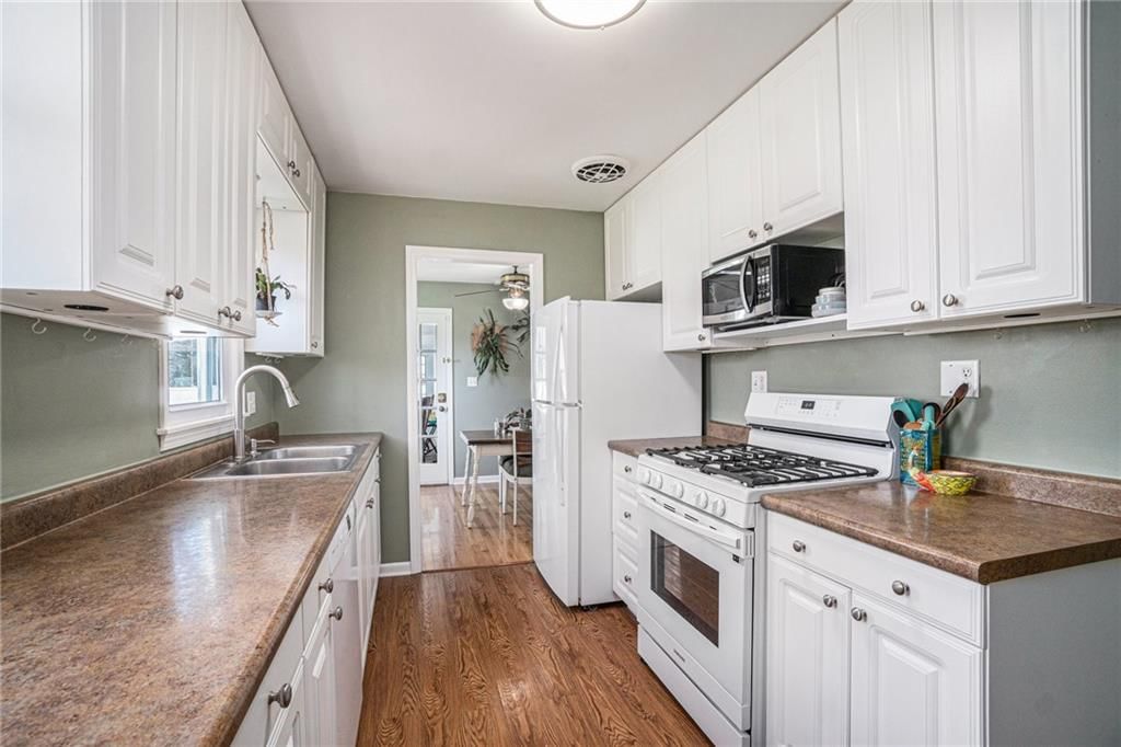 13508 Parker Avenue — photo 10