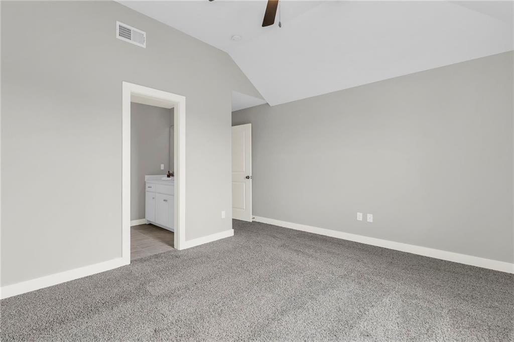 9136 Green Road — photo 36