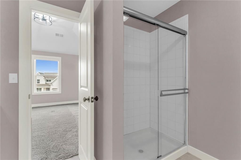 9136 Green Road — photo 44