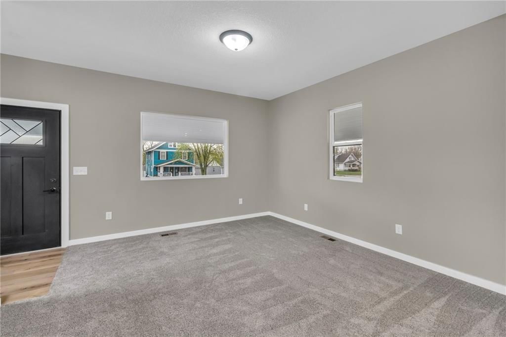 613 N Mead Street — photo 4