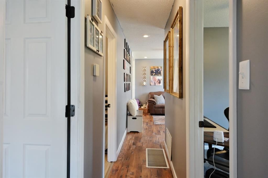 1302 N CEDAR CREST Drive — photo 17