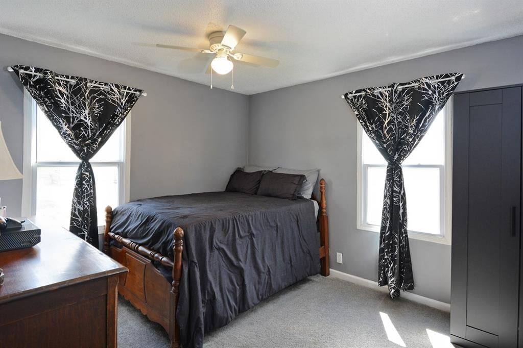 1302 N CEDAR CREST Drive — photo 20