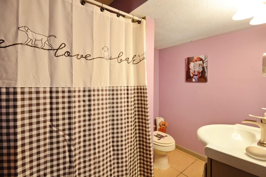 1302 N CEDAR CREST Drive — photo 29