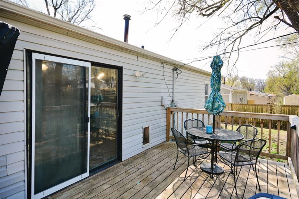 1302 N CEDAR CREST Drive — photo 30