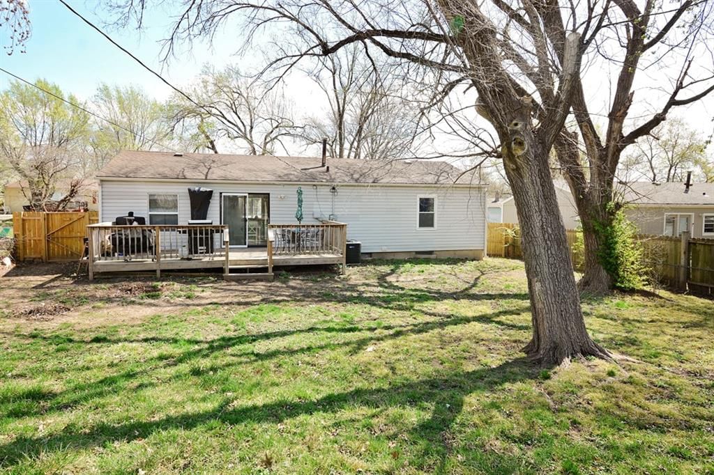 1302 N CEDAR CREST Drive — photo 33