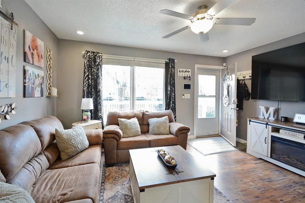 1302 N CEDAR CREST Drive — photo 9