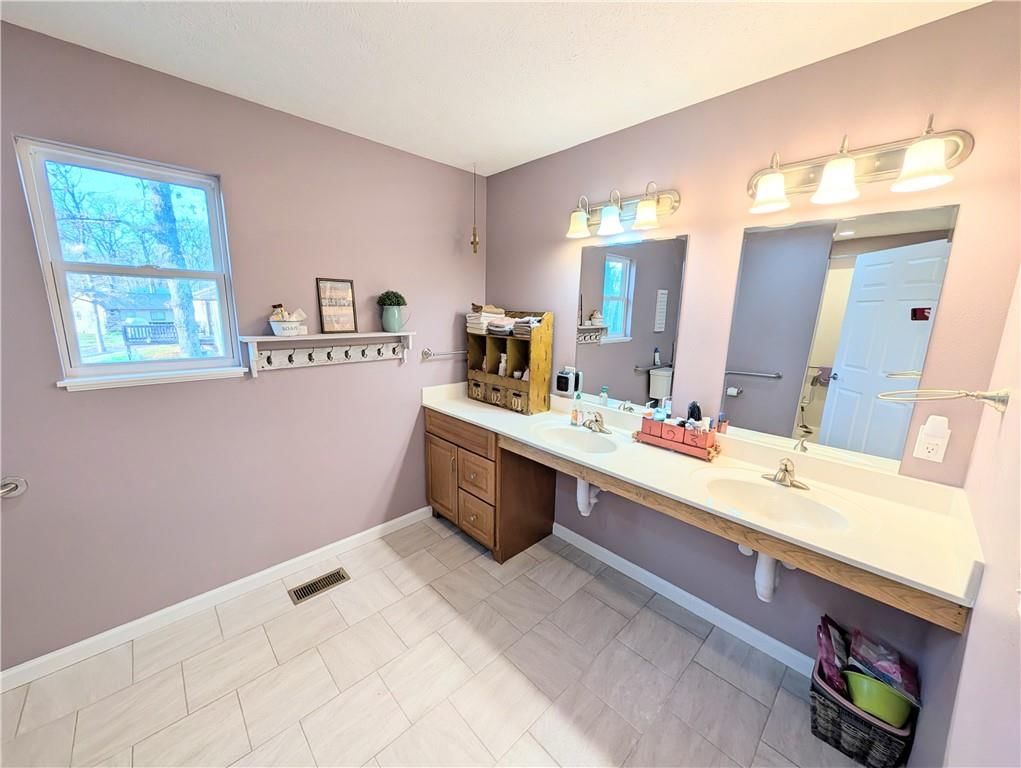 1804 S Phillips Street — photo 14