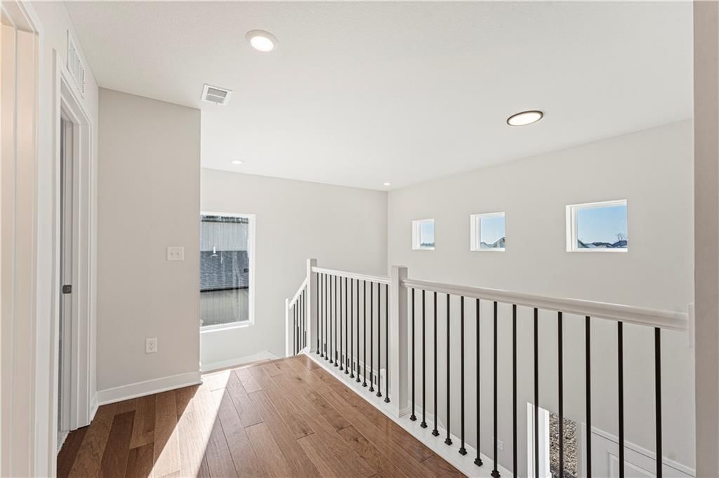 503 Woodview Drive — photo 16