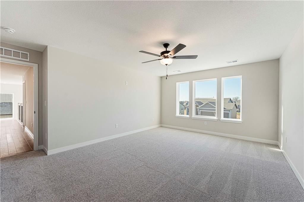 503 Woodview Drive — photo 18