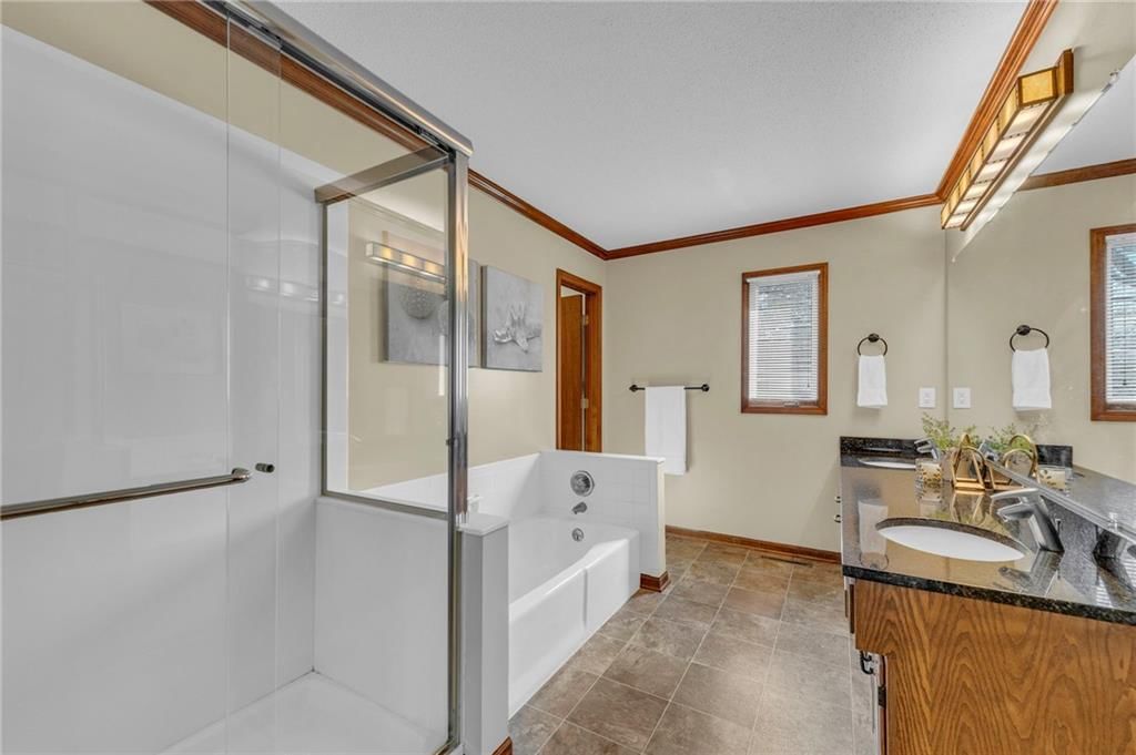 7605 W 114th Terrace — photo 18