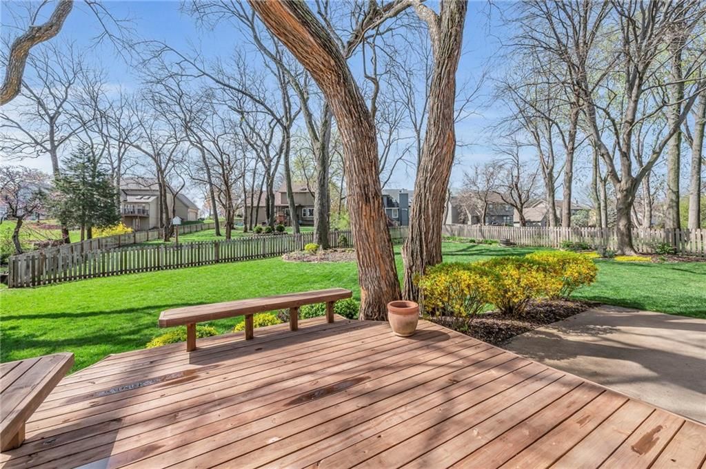 7605 W 114th Terrace — photo 36