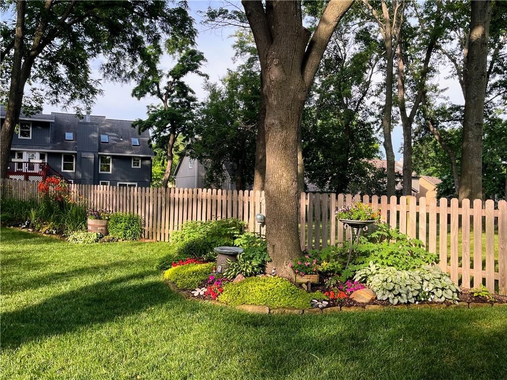 7605 W 114th Terrace — photo 41