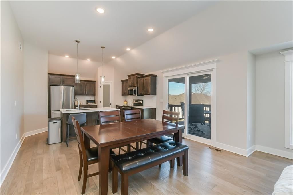 413 SW Nelson Drive — photo 7