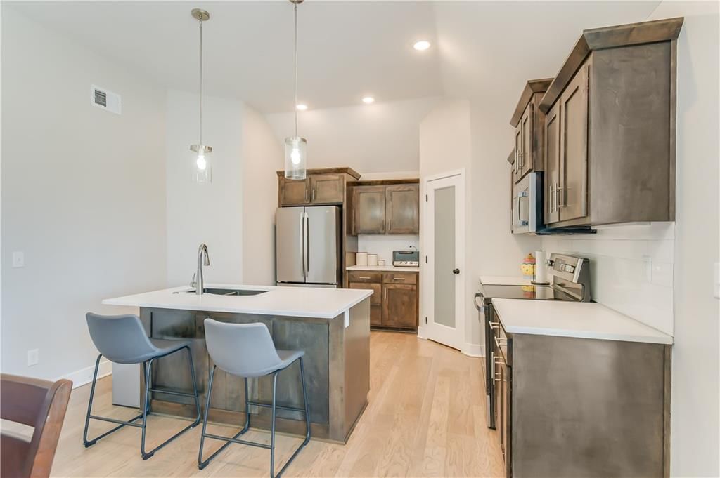 413 SW Nelson Drive — photo 9