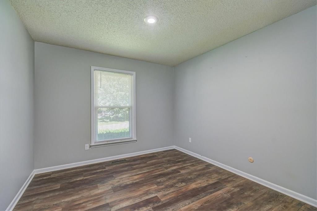 4907 Ridgeway Avenue — photo 20