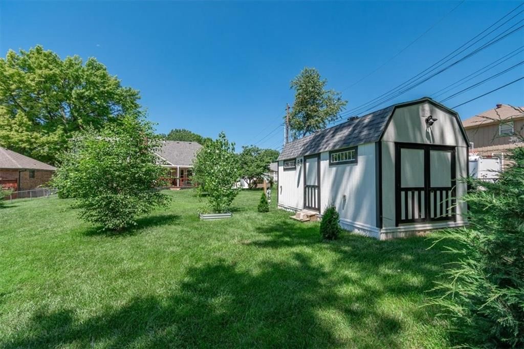 4907 Ridgeway Avenue — photo 31