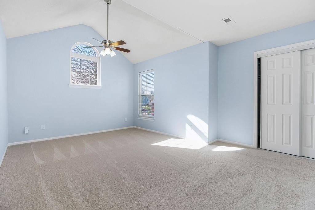 712 SE London Way — photo 17