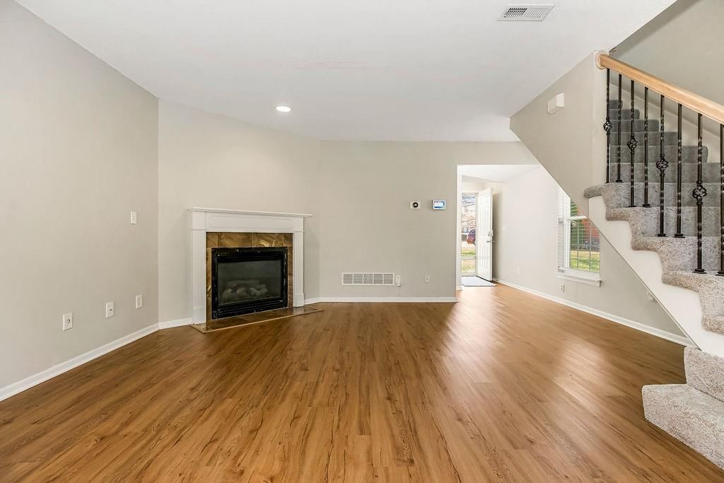 712 SE London Way — photo 8