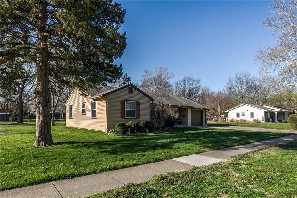 629 W Elm Street — photo 3
