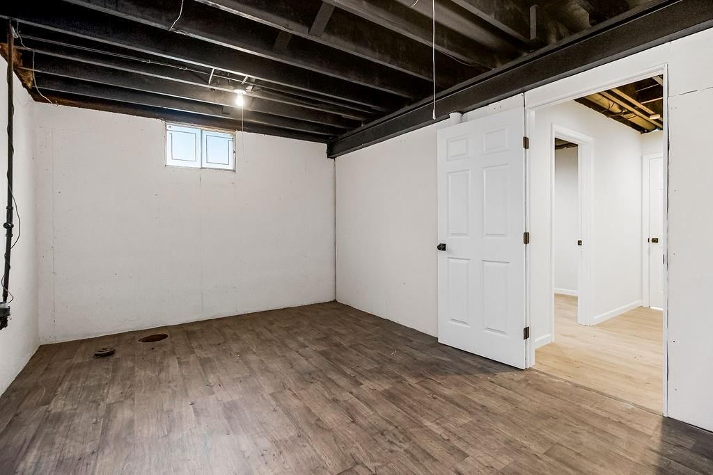 2440 Crysler Avenue S — photo 24