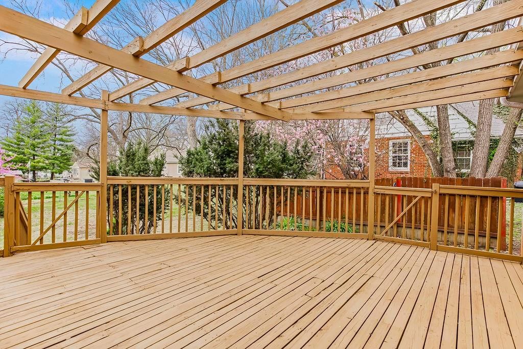 2440 Crysler Avenue S — photo 26