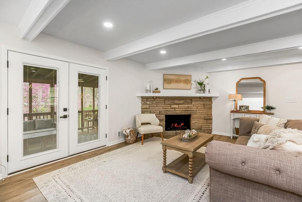 2440 Crysler Avenue S — photo 9