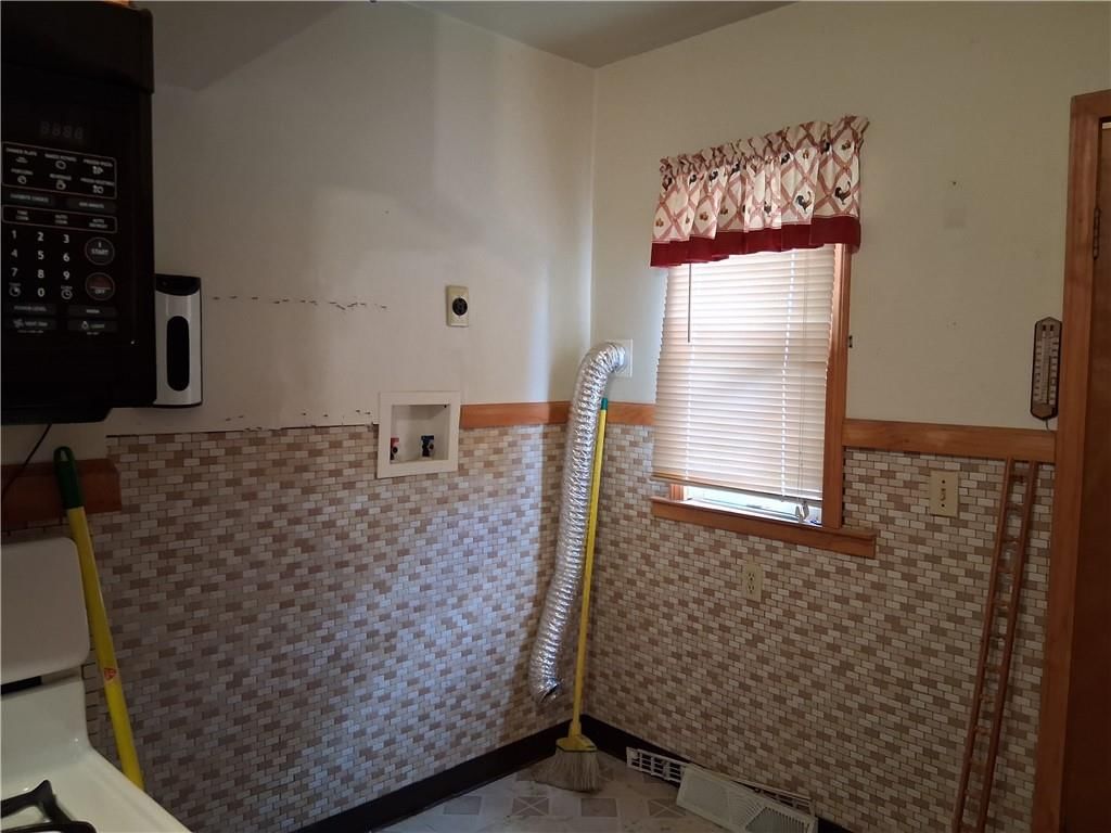 2226 E 70th Terrace — photo 5