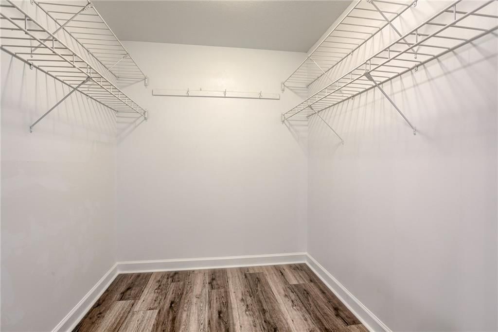 8611 Greenbrier Drive — photo 17