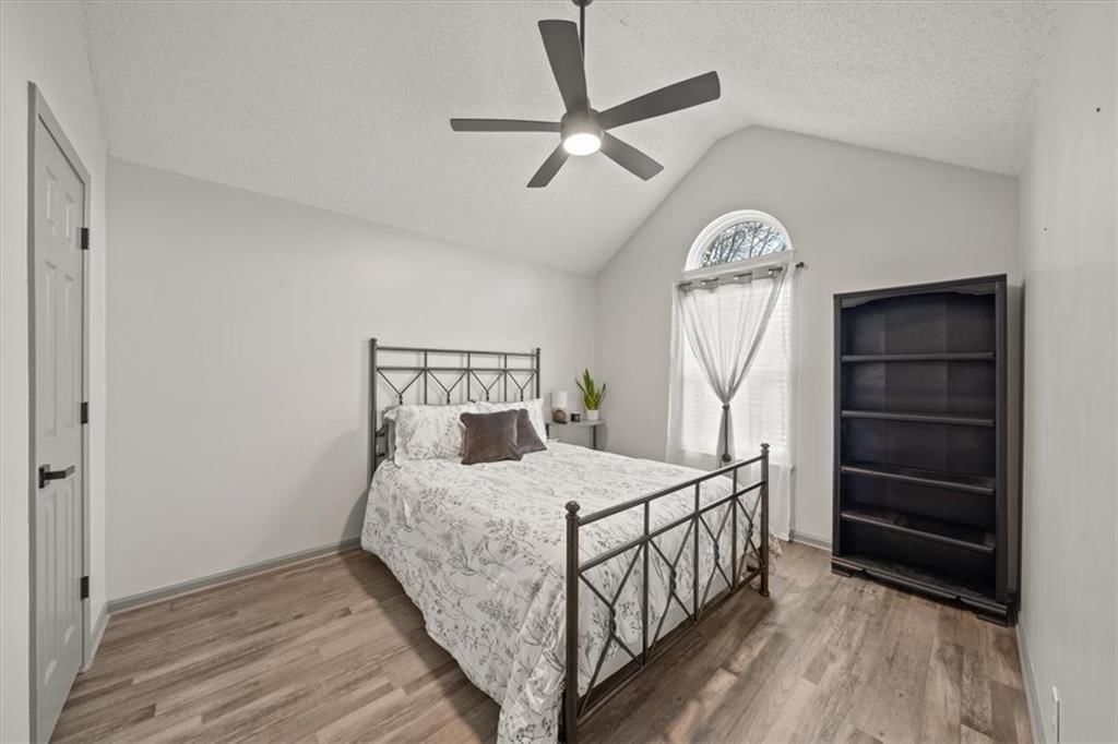 209 E Foxwood Drive — photo 17