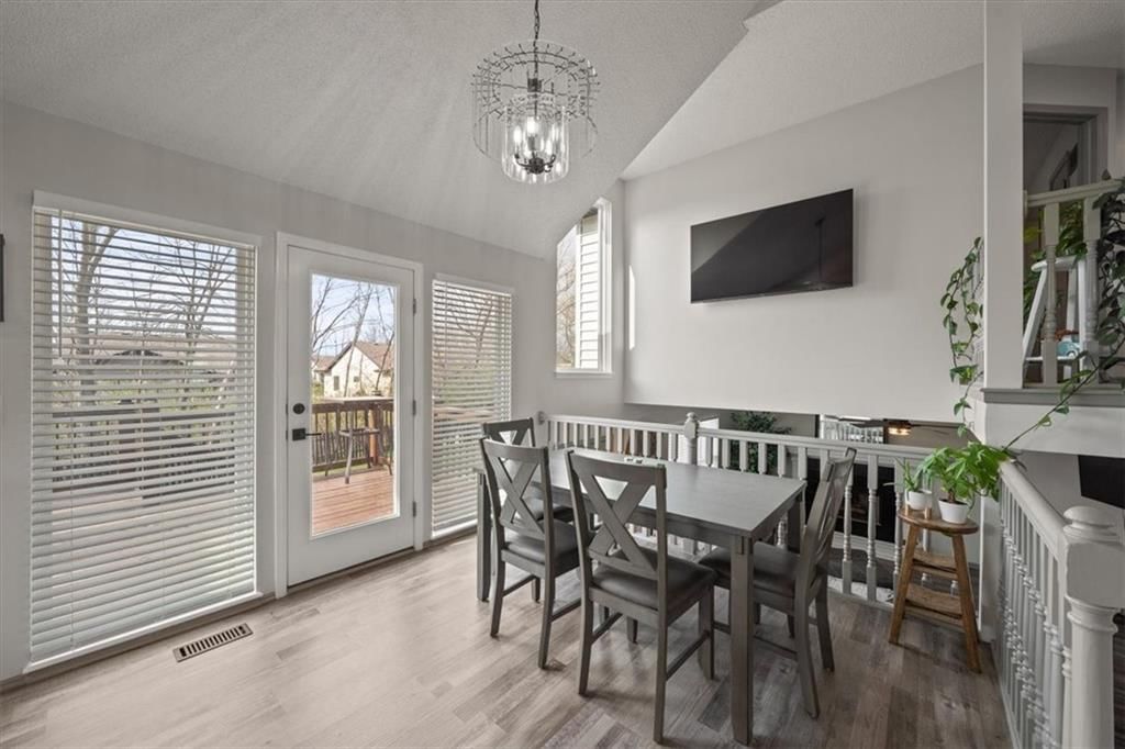 209 E Foxwood Drive — photo 5