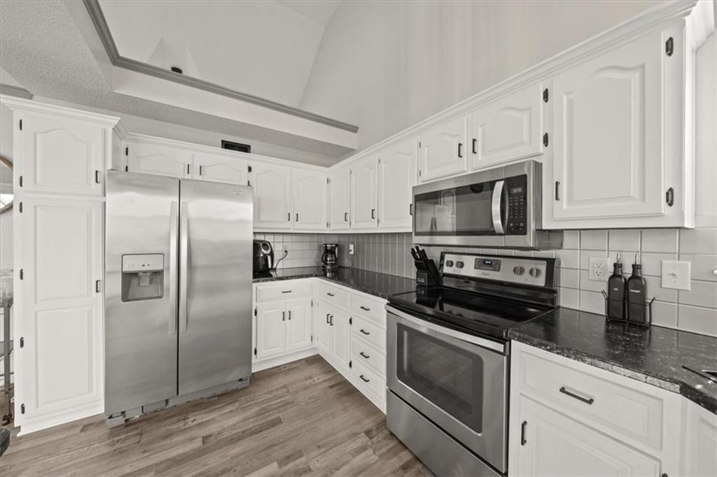 209 E Foxwood Drive — photo 10