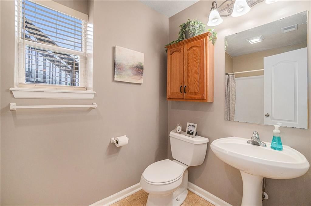 1115 WILTSHIRE Boulevard — photo 24