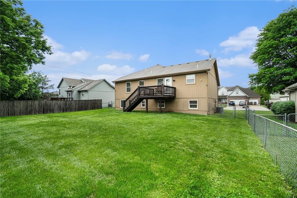 1115 WILTSHIRE Boulevard — photo 30