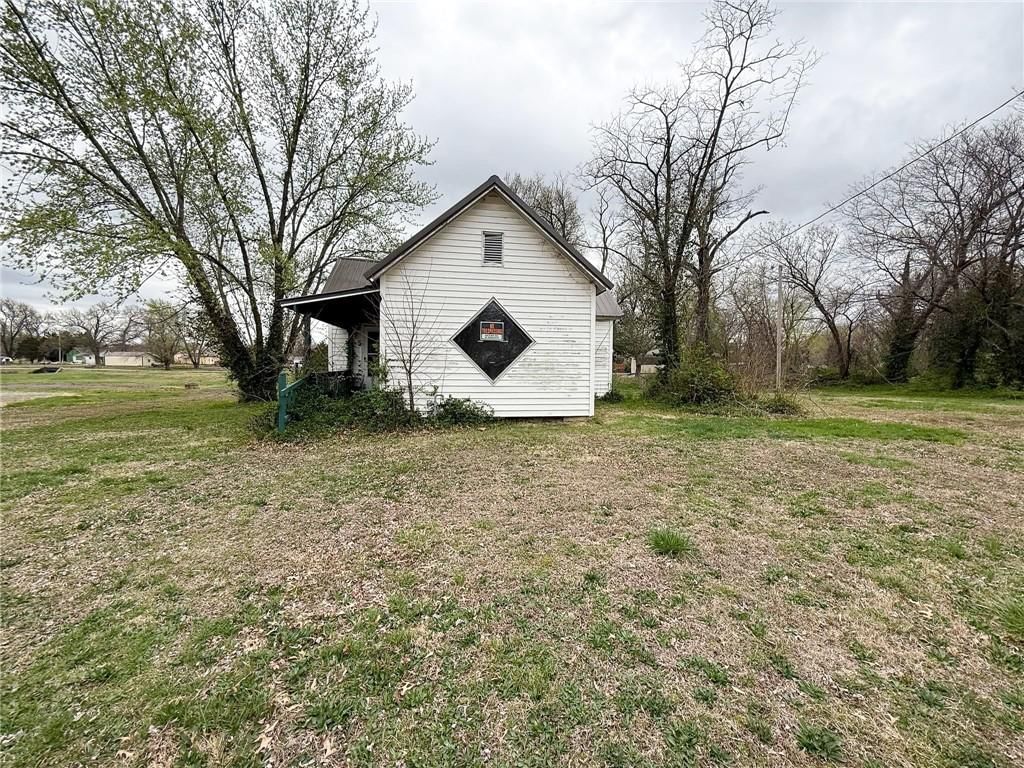 512 W Main Street — photo 8