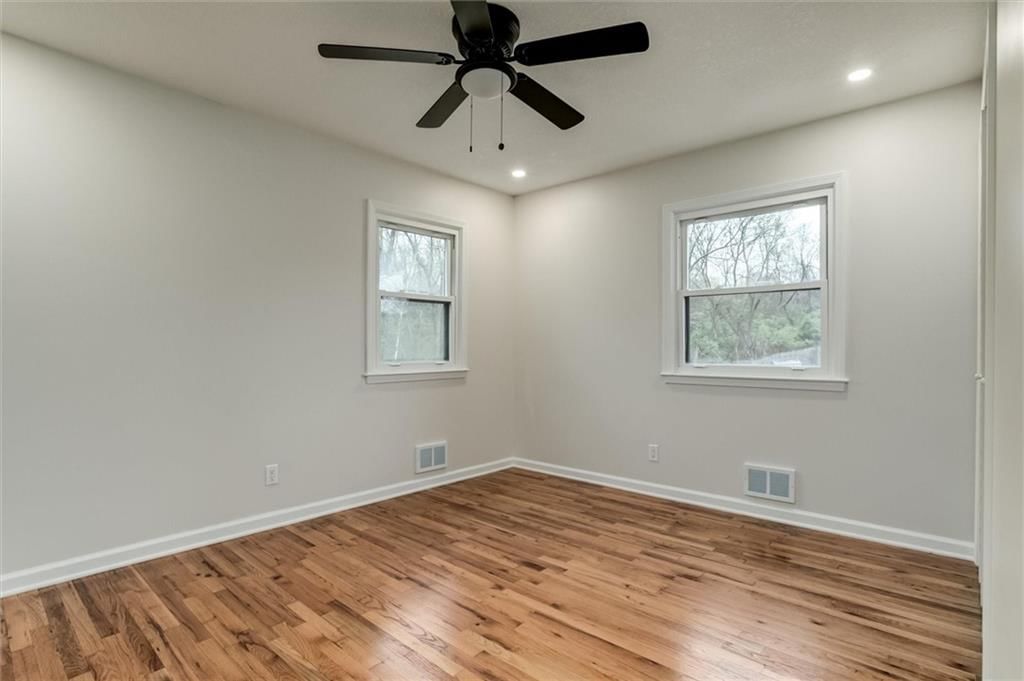 9400 White Avenue — photo 15