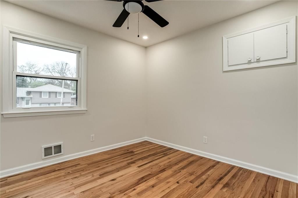 9400 White Avenue — photo 17
