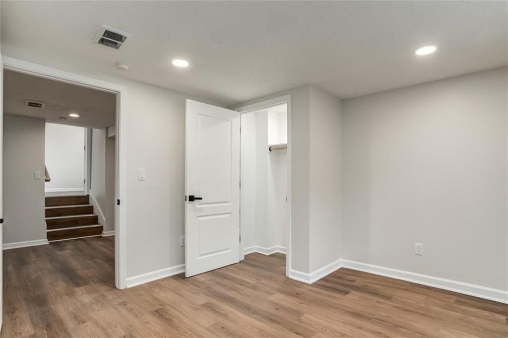 9400 White Avenue — photo 23